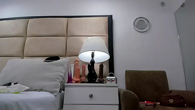 Sweet Lucianaa online show from November 28, 8:11 pm