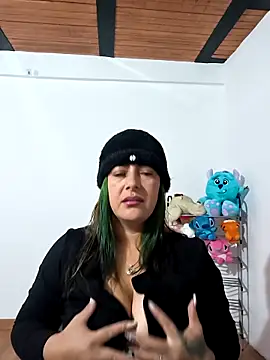 Gleon  online show from October 26, 3:40 pm