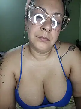 gitanadeluxe online show from September 20, 1:06 am