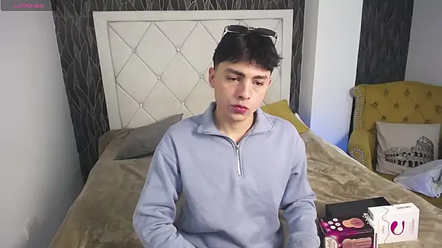 SamuFOXXX online show from September 22, 8:22 pm