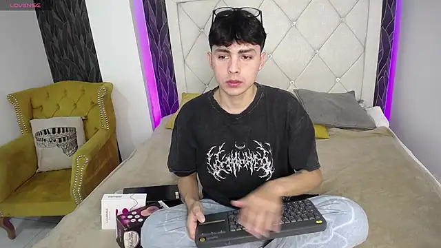 SamuFOXXX online show from September 26, 8:02 pm