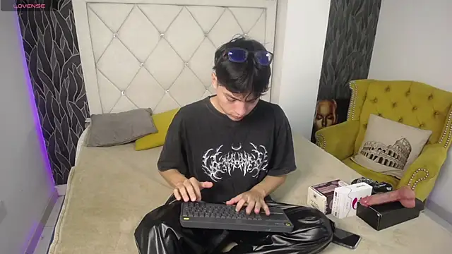 SamuFOXXX online show from October 6, 8:06 pm