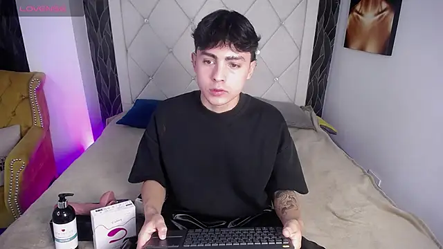 SamuFOXXX online show from October 23, 8:07 pm