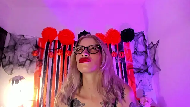 MerryyMendez online show from October 8, 1:14 am