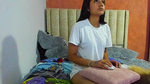 Naomi 205 online show from December 1, 4:28 am