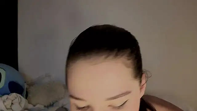 Snapshot of 0ne_0f_0ne chatting on February 21, 12:11 am 0ne 0f 0ne online show from February 21, 12:11 am