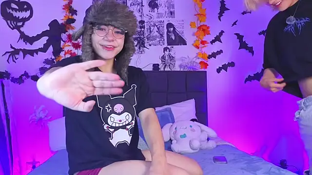 Snapshot of Vamps_Lovers chatting on October 29, 1:13 pm Vamps Lovers online show from October 29, 1:13 pm