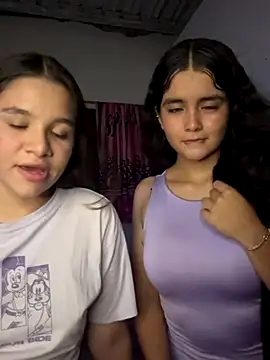 Snapshot of Ashley_and_Zoe chatting on September 25, 11:41 pm Ashley and Zoe online show from September 25, 11:41 pm