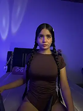 Snapshot of Ashley_and_Zoe chatting on November 20, 10:42 pm Ashley and Zoe online show from November 20, 10:42 pm