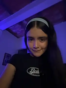 Snapshot of Ashley_and_Zoe chatting on November 26, 10:00 pm Ashley and Zoe online show from November 26, 10:00 pm