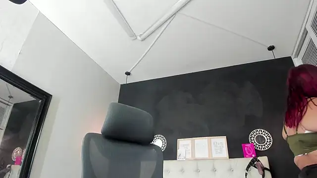 Eva hot 1 online show from December 4, 1:09 pm