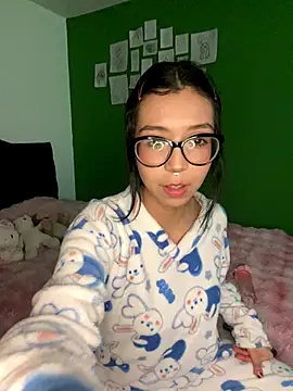 Valen-Foxx online show from October 9, 6:00 am