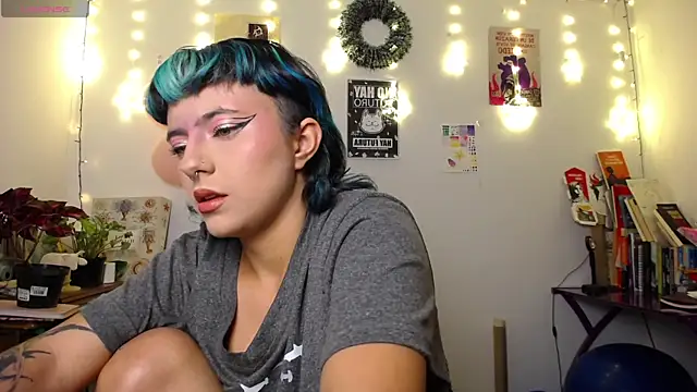 AlmaNanax online show from December 21, 2:08 am