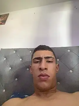 Snapshot of adrian_ray chatting on February 19, 3:08 pm adrian ray online show from February 19, 3:08 pm