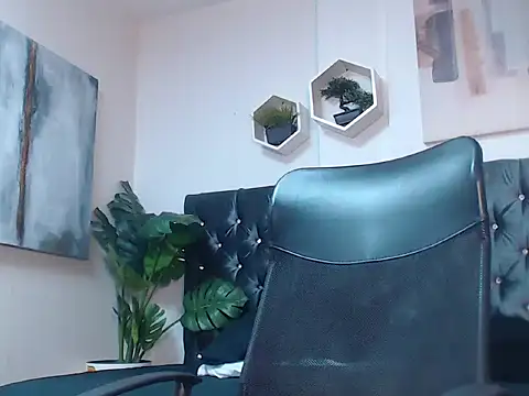 Snapshot of adrian_ray chatting on March 13, 1:40 pm adrian ray online show from March 13, 1:40 pm