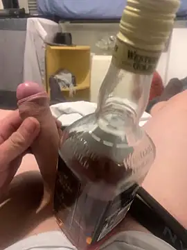 Snapshot of P44698 chatting on March 10, 10:26 pm P44698 online show from March 10, 10:26 pm