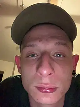 Snapshot of P44698 chatting on March 15, 4:51 am P44698 online show from March 15, 4:51 am