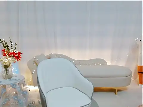 OL-Lily online show from September 15, 2:39 pm