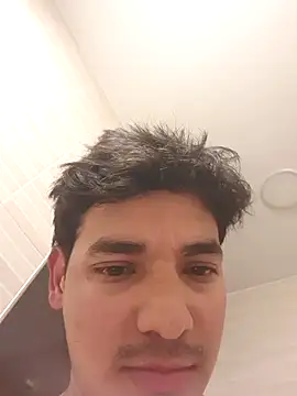 Snapshot of Elcurvo69 chatting on November 28, 10:45 pm Elcurvo69 online show from November 28, 10:45 pm