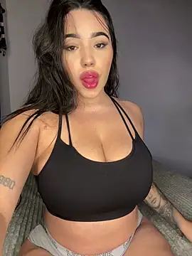 Snapshot of SofiaWildee chatting on March 14, 4:18 am SofiaWildee online show from March 14, 4:18 am