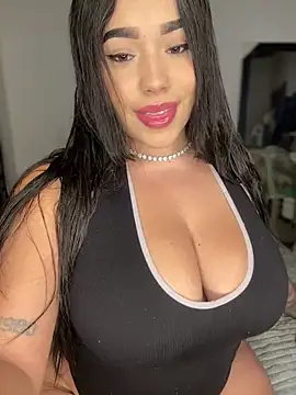 Snapshot of SofiaWildee chatting on June 3, 3:09 am SofiaWildee online show from June 3, 3:09 am