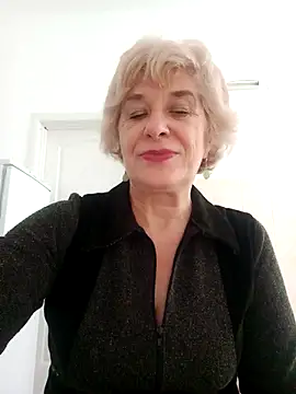 52MiaLove02 online show from October 2, 5:03 am