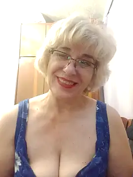 52MiaLove02 online show from November 10, 5:45 pm