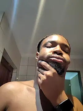 Snapshot of Cianda24 chatting on February 23, 7:33 pm Cianda24 online show from February 23, 7:33 pm