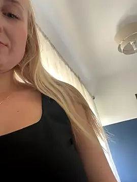 LucyMaee online show from September 25, 12:53 pm