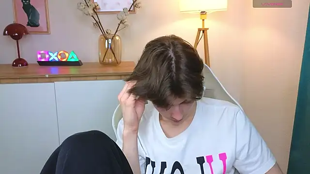  Den1s  online show from March 24, 2:00 pm