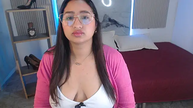 Thais Miss online show from September 22, 12:18 pm
