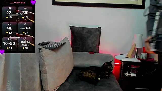 BrendaRousee online show from September 11, 2:33 am