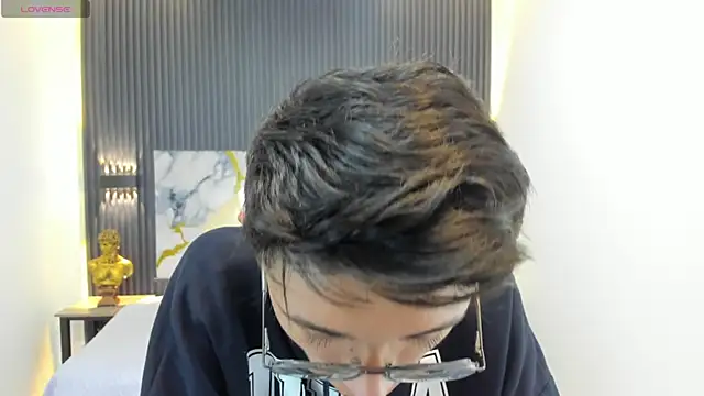 Snapshot of SantiagoRusso18 chatting on September 22, 12:18 pm SantiagoRusso18 online show from September 22, 12:18 pm