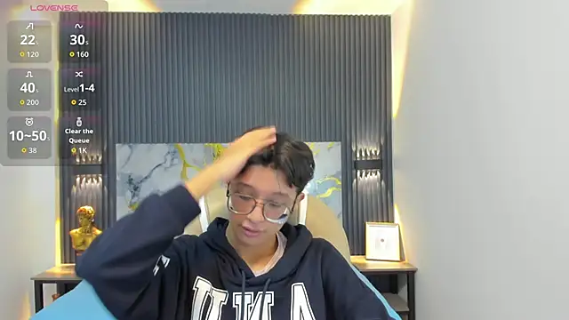 Snapshot of SantiagoRusso18 chatting on October 29, 12:07 pm SantiagoRusso18 online show from October 29, 12:07 pm