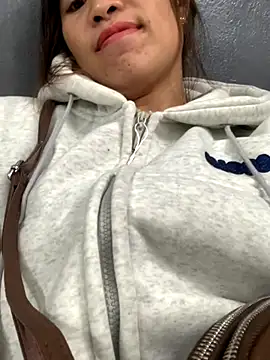 tuyetnhi-00 online show from October 26, 8:53 am