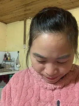 tuyetnhi-00 online show from December 17, 1:22 am