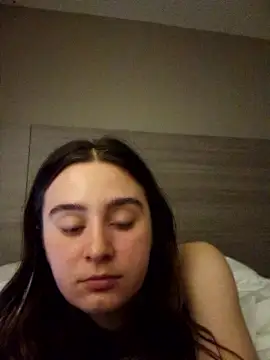 freakylittlebitch69 online show from October 10, 3:27 am