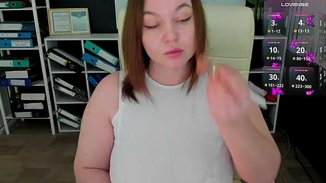 Snapshot of _feel_me_ chatting on December 20, 1:56 am feel me online show from December 20, 1:56 am