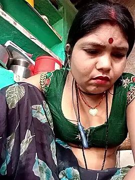 Snapshot of Priya_tyagi chatting on October 2, 9:38 am Priya tyagi online show from October 2, 9:38 am