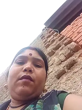 Snapshot of Priya_tyagi chatting on October 8, 10:46 am Priya tyagi online show from October 8, 10:46 am