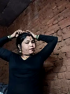 Snapshot of Priya_tyagi chatting on October 15, 3:56 pm Priya tyagi online show from October 15, 3:56 pm