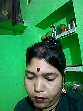 Snapshot of Priya_tyagi chatting on October 19, 11:27 pm Priya tyagi online show from October 19, 11:27 pm