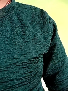 Snapshot of Priya_tyagi chatting on October 22, 10:48 am Priya tyagi online show from October 22, 10:48 am