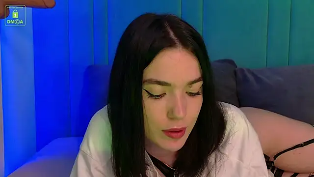 SupremeSiren online show from September 9, 6:46 am