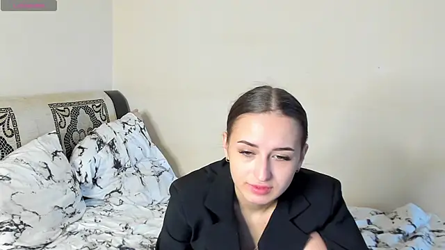 evacooper1 online show from September 23, 4:48 am