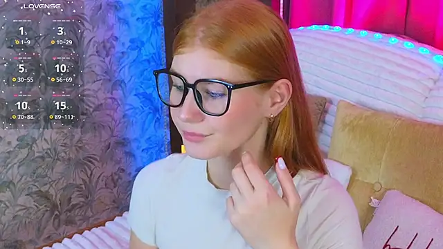 Snapshot of JuliaPowers_ chatting on September 30, 4:06 am JuliaPowers online show from September 30, 4:06 am