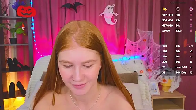 Snapshot of JuliaPowers_ chatting on October 30, 5:09 am JuliaPowers online show from October 30, 5:09 am