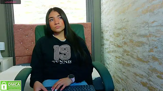 Snapshot of Aurora_jones11 chatting on September 12, 3:17 am Aurora jones11 online show from September 12, 3:17 am