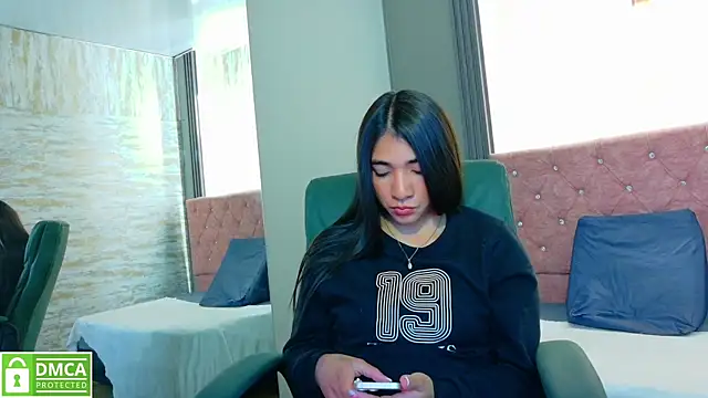 Snapshot of Aurora_jones11 chatting on September 21, 3:30 am Aurora jones11 online show from September 21, 3:30 am