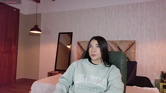 Snapshot of Aurora_jones11 chatting on October 9, 4:10 am Aurora jones11 online show from October 9, 4:10 am